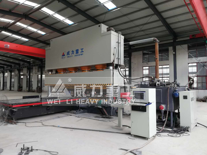 2500噸伺服液壓機客戶使用現場