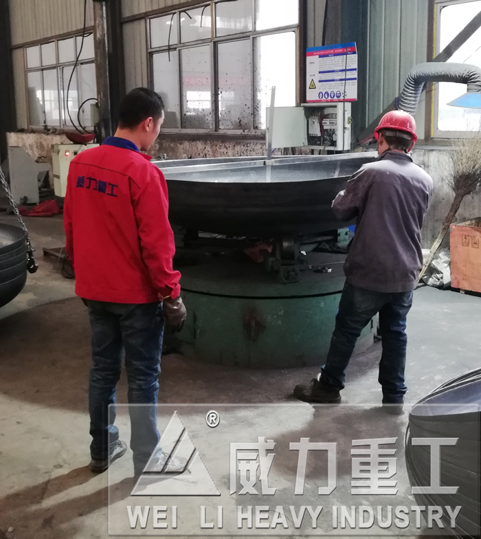 2800噸封頭液壓機客戶生產加工現場4