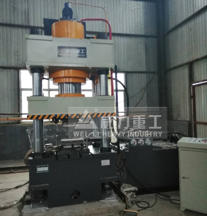 錨桿托盤使用的四柱液壓機