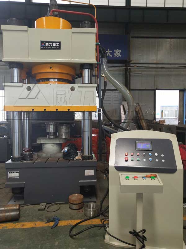 800噸伺服控制玻璃鋼制品成型液壓機(jī)