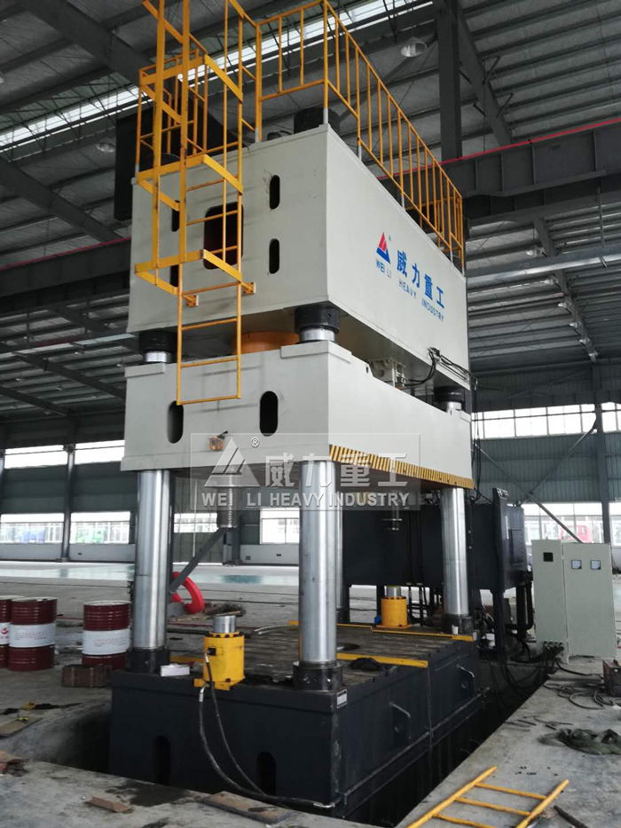 2000噸SMC櫥柜門模壓機(jī)