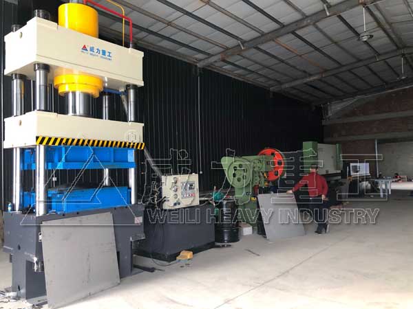 巧克力水箱板成套生產設備