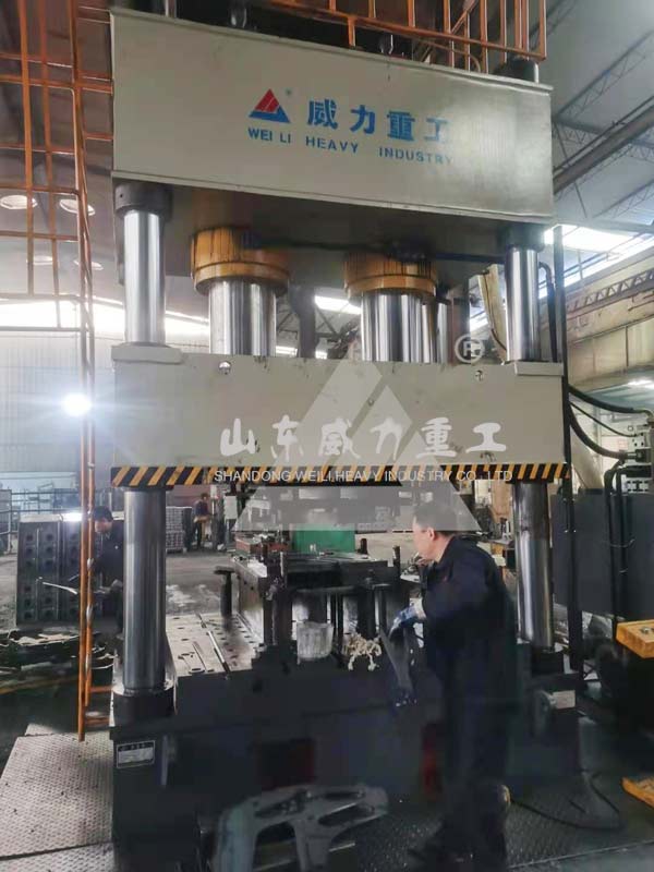 800噸塑料地墊模壓液壓機(jī)