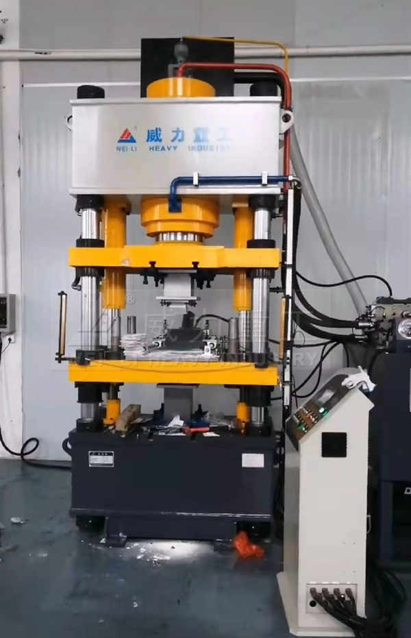 500噸四柱粉末成型液壓機(jī)