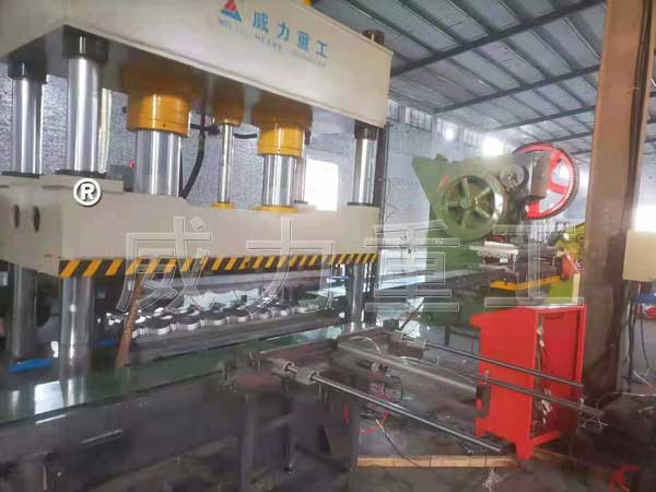 彩石金屬瓦沖壓生產線